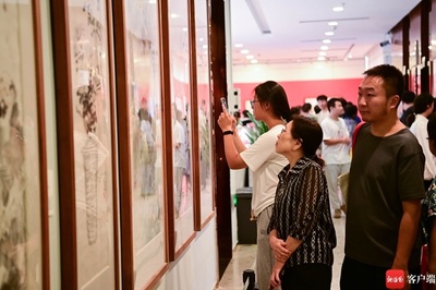 三亞美術(shù)館與嶺南美術(shù)館簽署合作協(xié)議，共創(chuàng)文化藝術(shù)交流新篇章